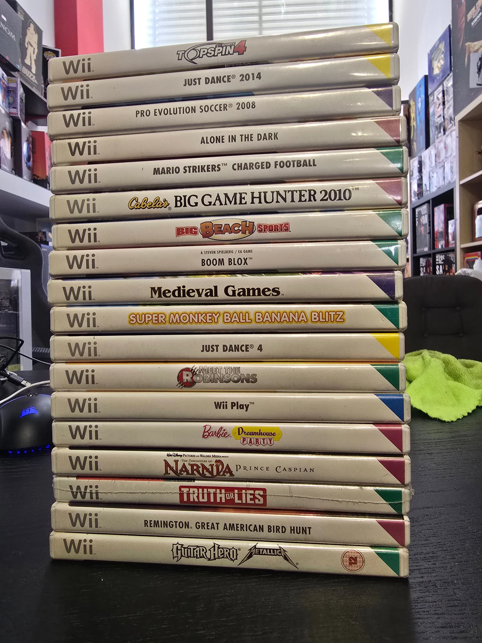 Used Nintendo Wii Games Bundle image 1