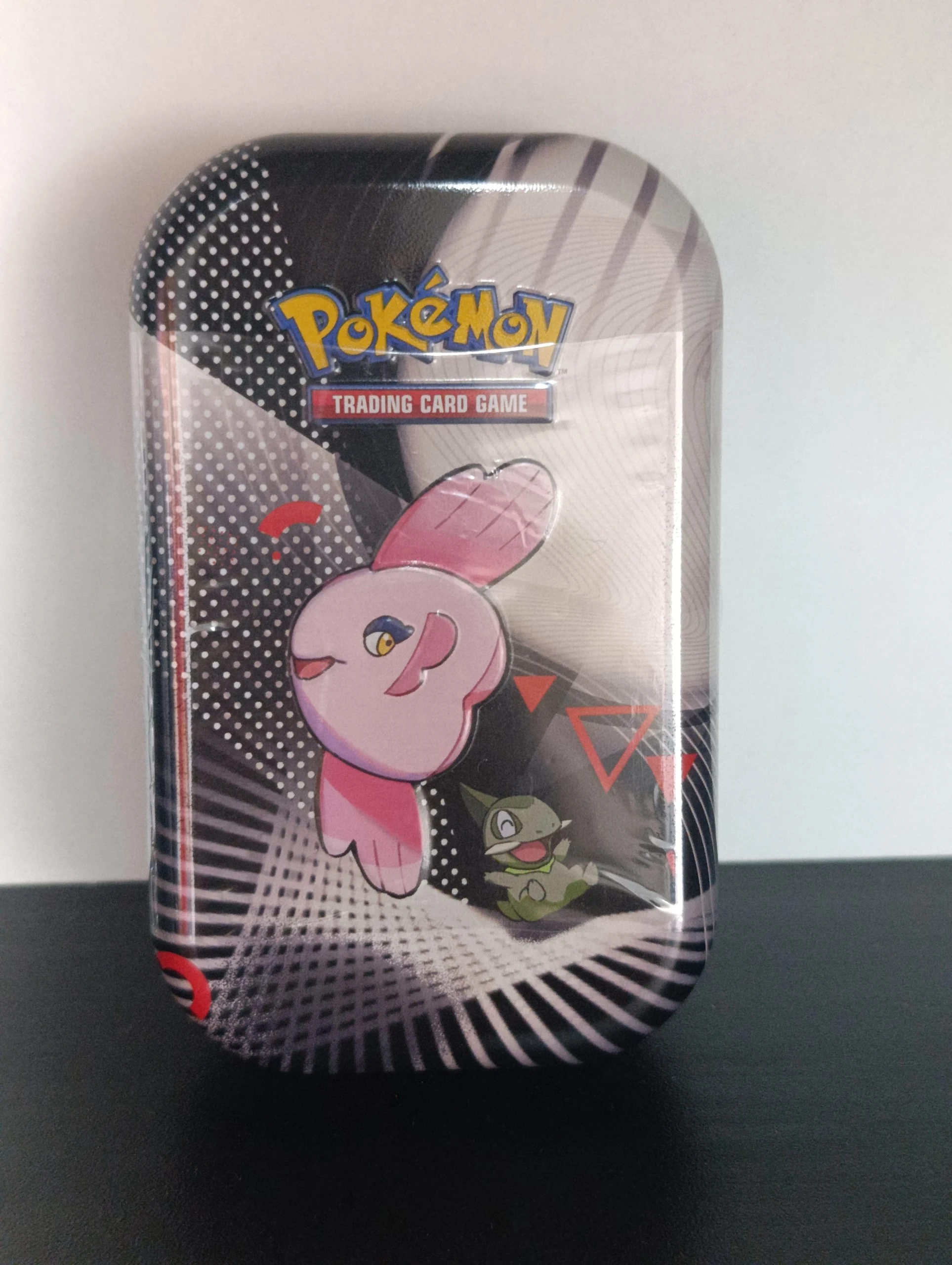 Black Bolt & White Flare Unova Mienshao Mini Tin image 1