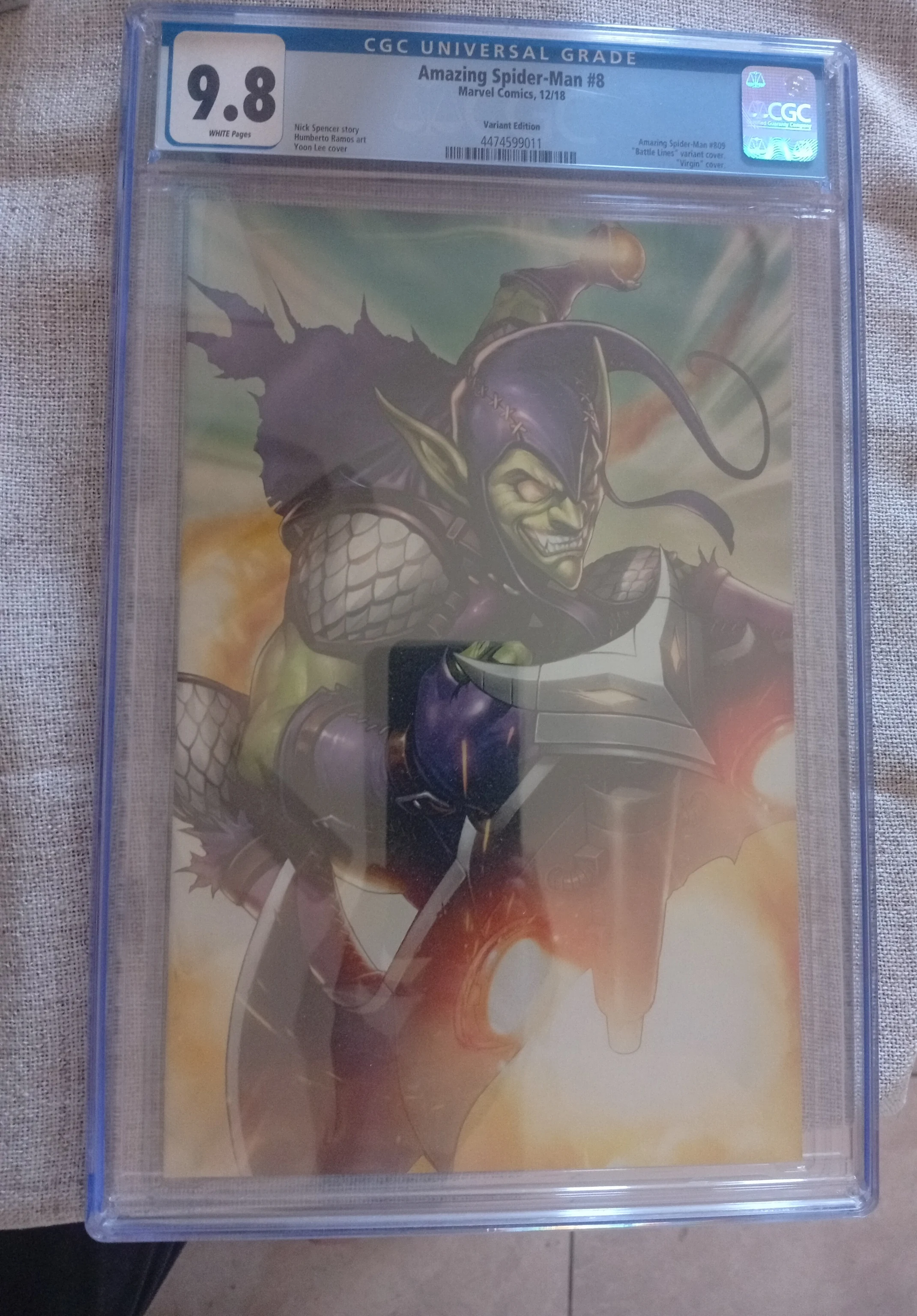 Amazing Spider-Man #8 Yoon Lee Battle Lines Goblin Virgin Variant Marvel 2018 CGC 9.8 image 1