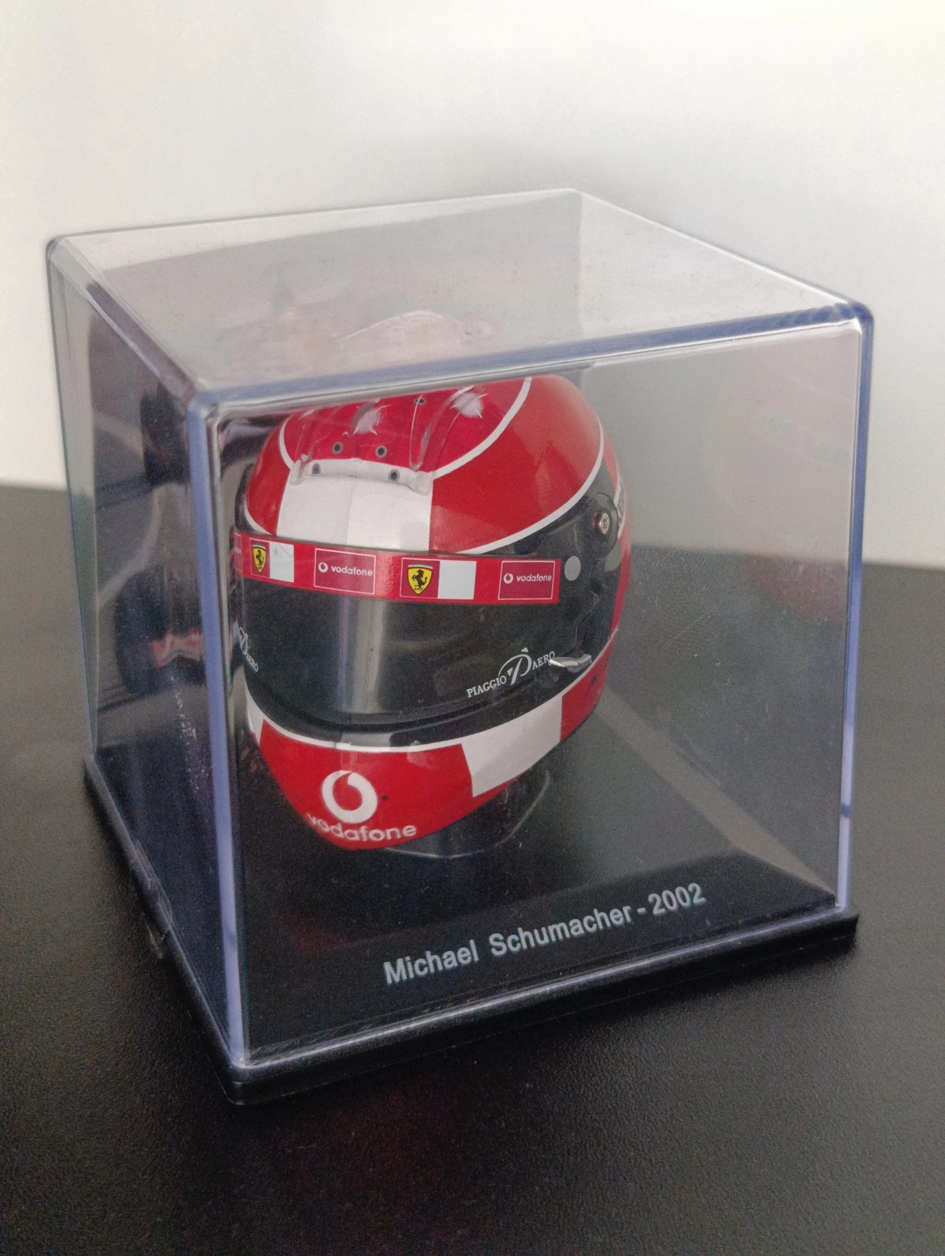 Michael Schumacher 1:6 helmet die cast image 1