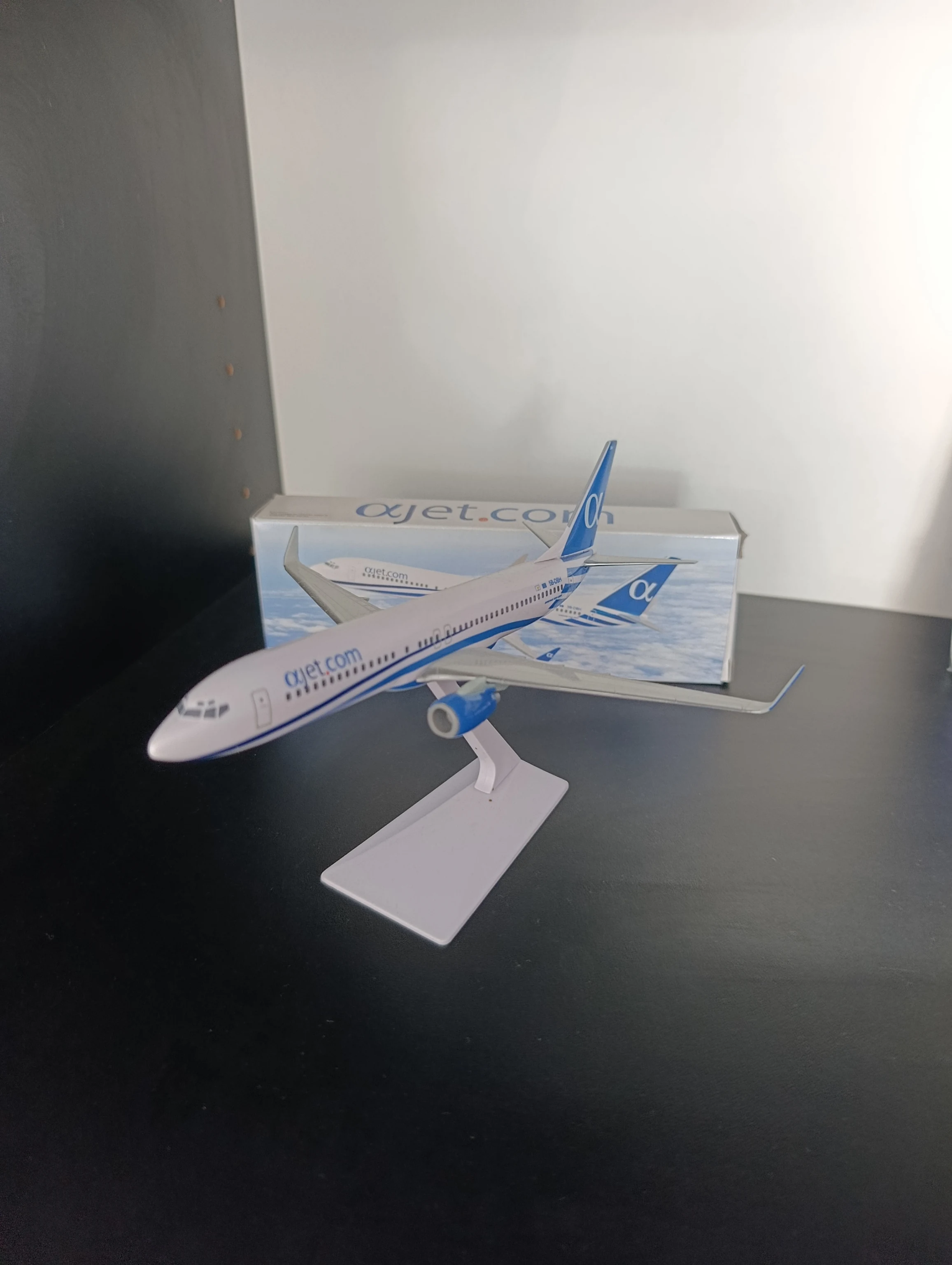 1:200 Ajet Ex-Helios plastic model Airplane Boeing 737-800 image 3