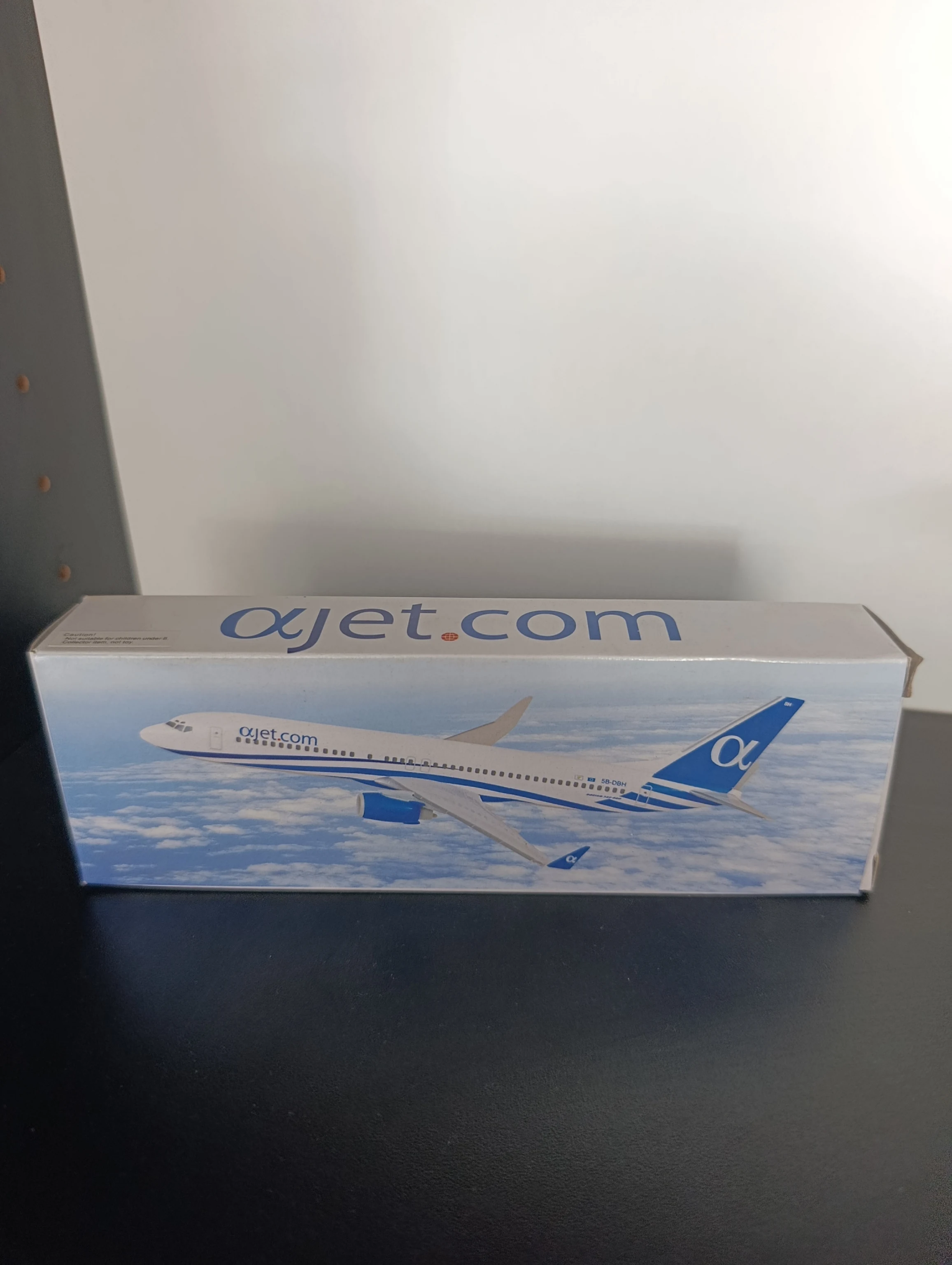 1:200 Ajet Ex-Helios plastic model Airplane Boeing 737-800 image 5