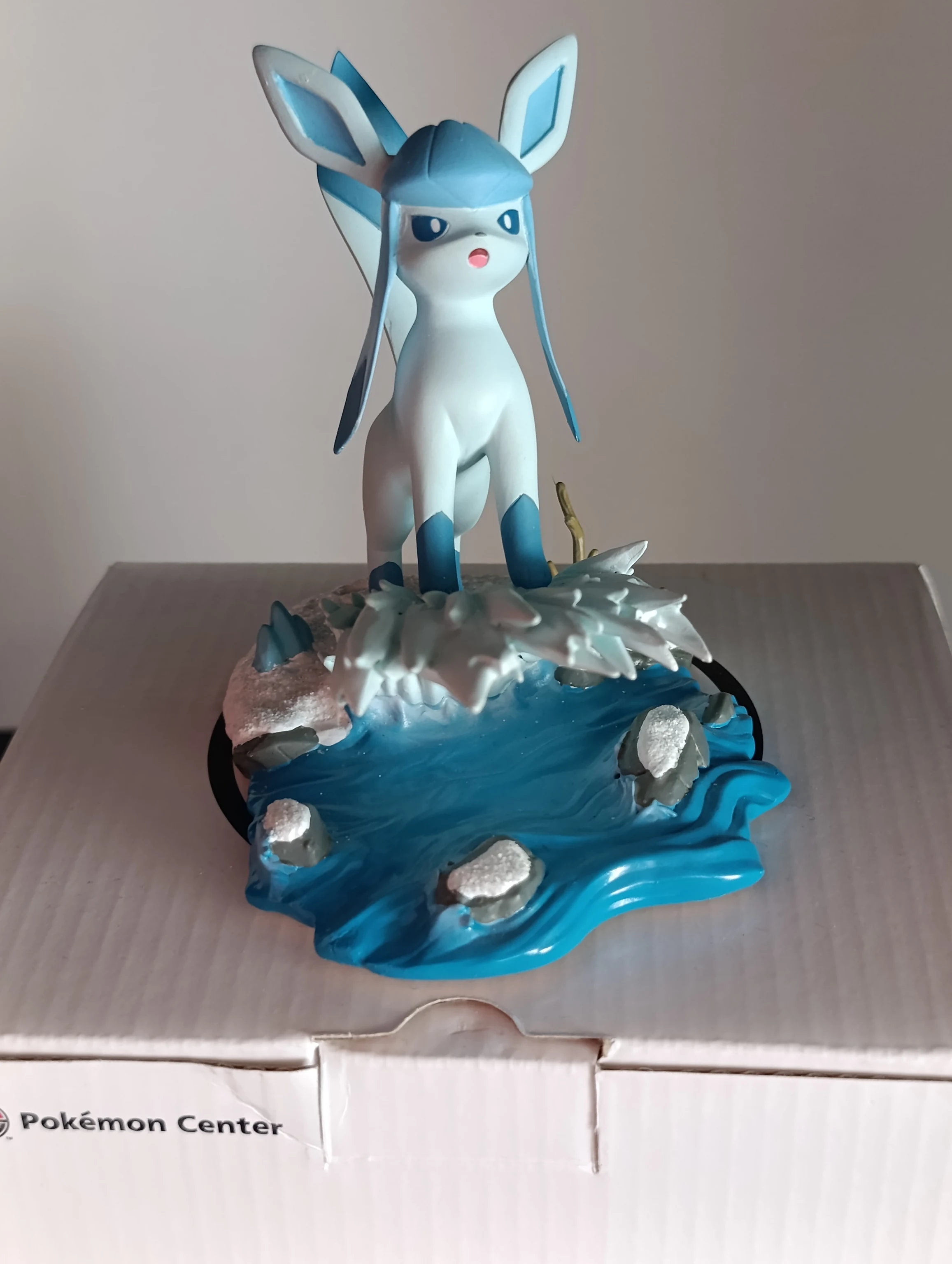 Pokemon Center Glaceon Figure image 3