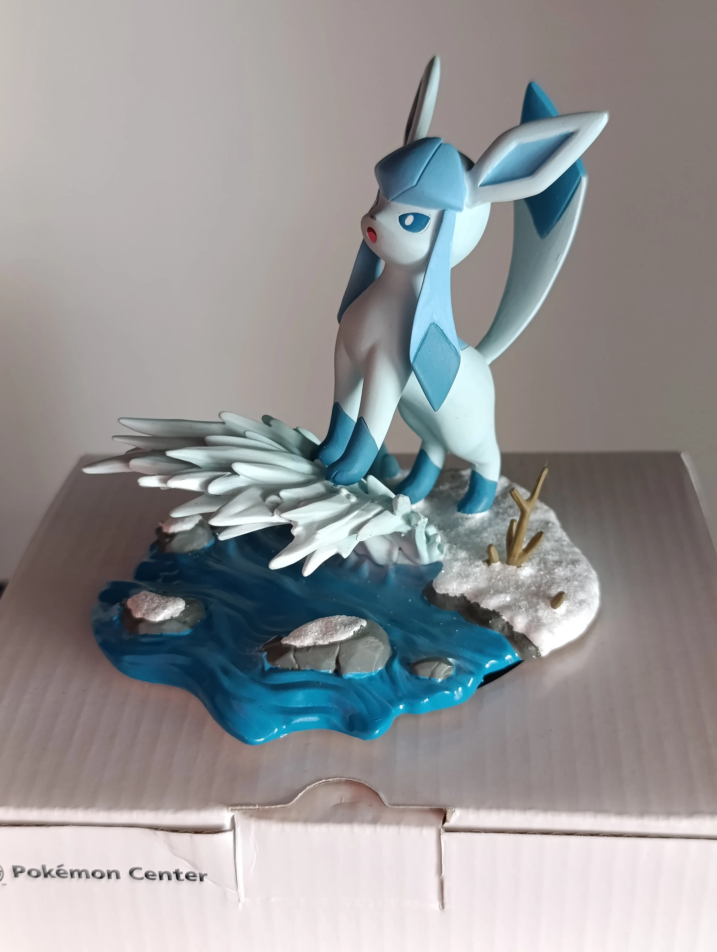 Pokemon Center Glaceon Figure image 5